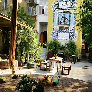 Hostel Backpacker, Tirana